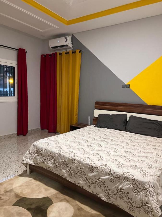 Smb-Gn Residence Lambandji - Electricite Et Wifi H24 Conakry Eksteriør bilde