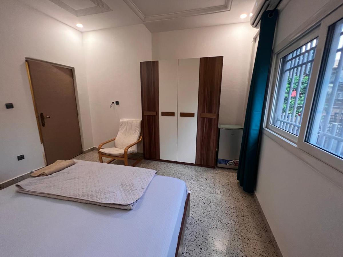 Smb-Gn Residence Lambandji - Electricite Et Wifi H24 Conakry Eksteriør bilde